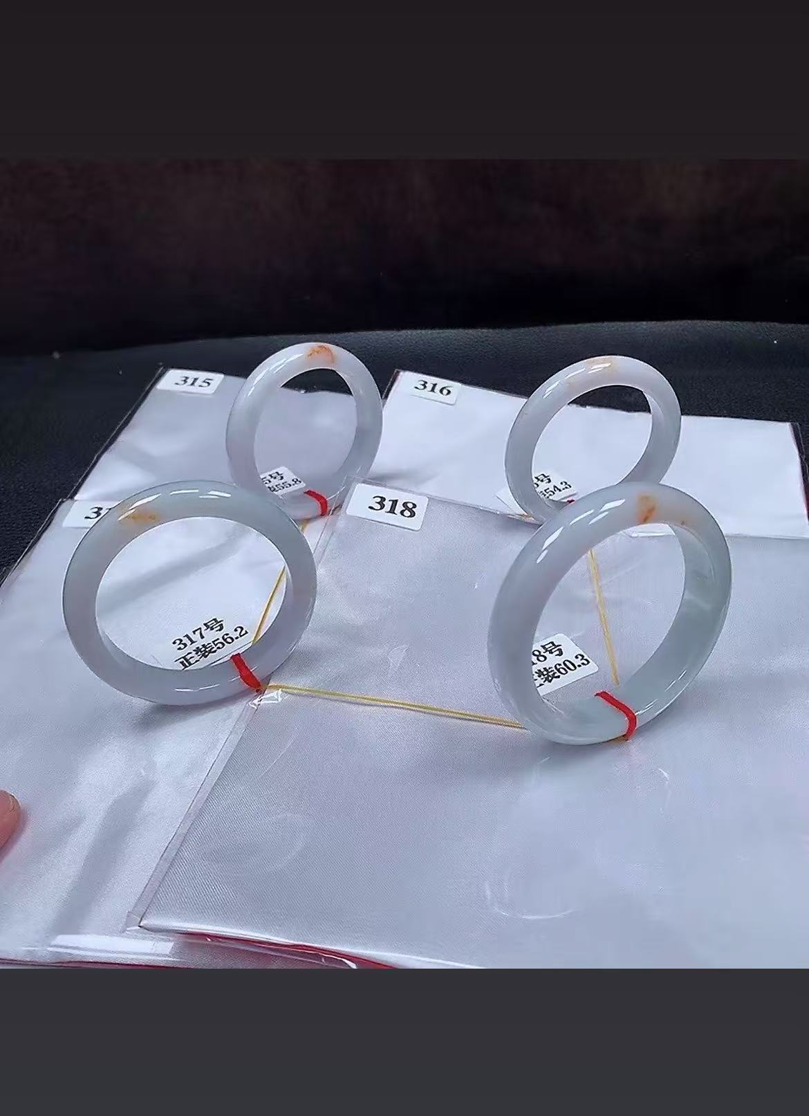 气质时尚冰透手镯美人镯