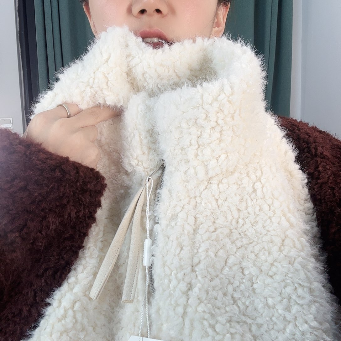 哈***️三醋酯纤维白色皮毛一体外套哈哈哈