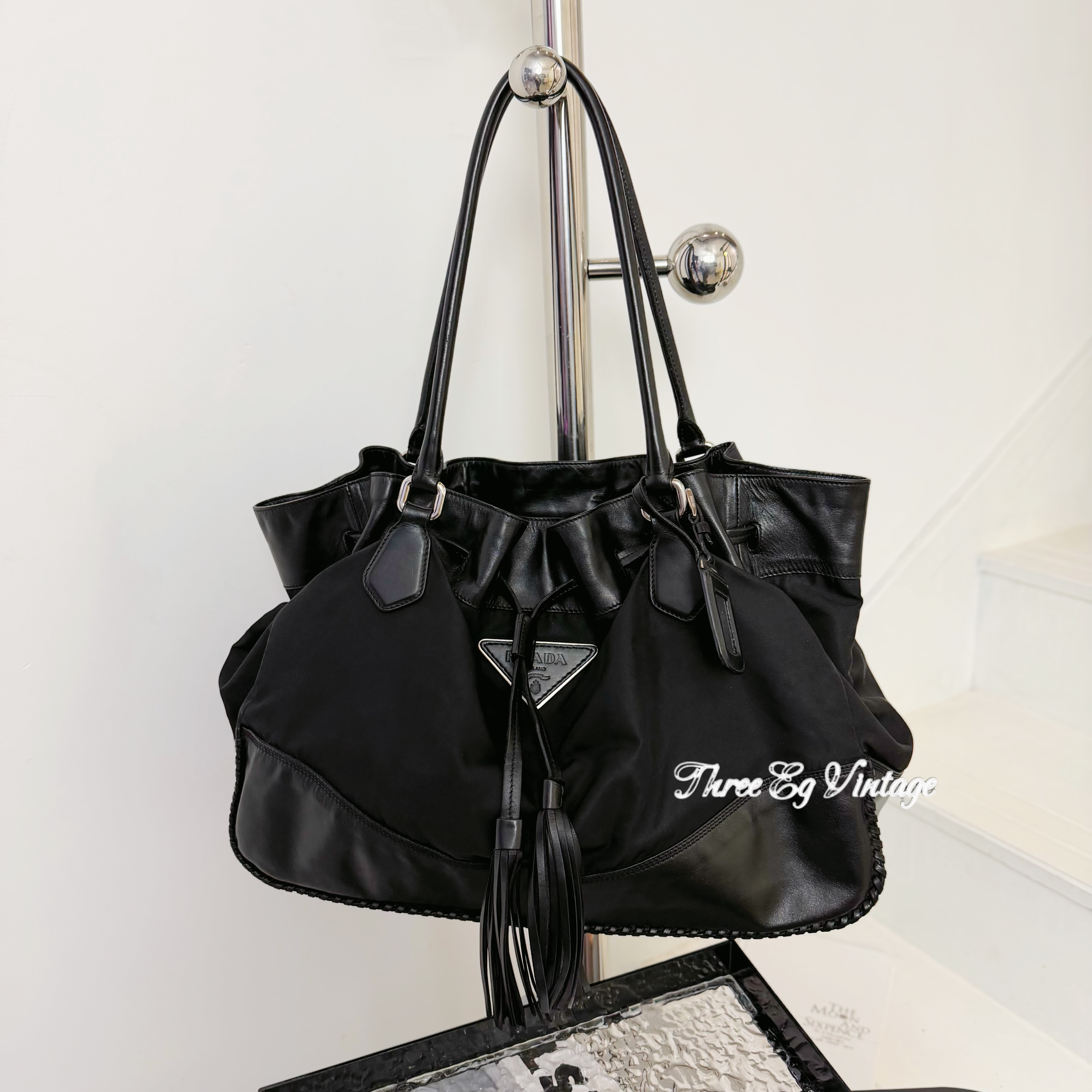 95新 Prada/普拉达 黑色抽绳收口单肩腋下横版托特/ThreeEg中古