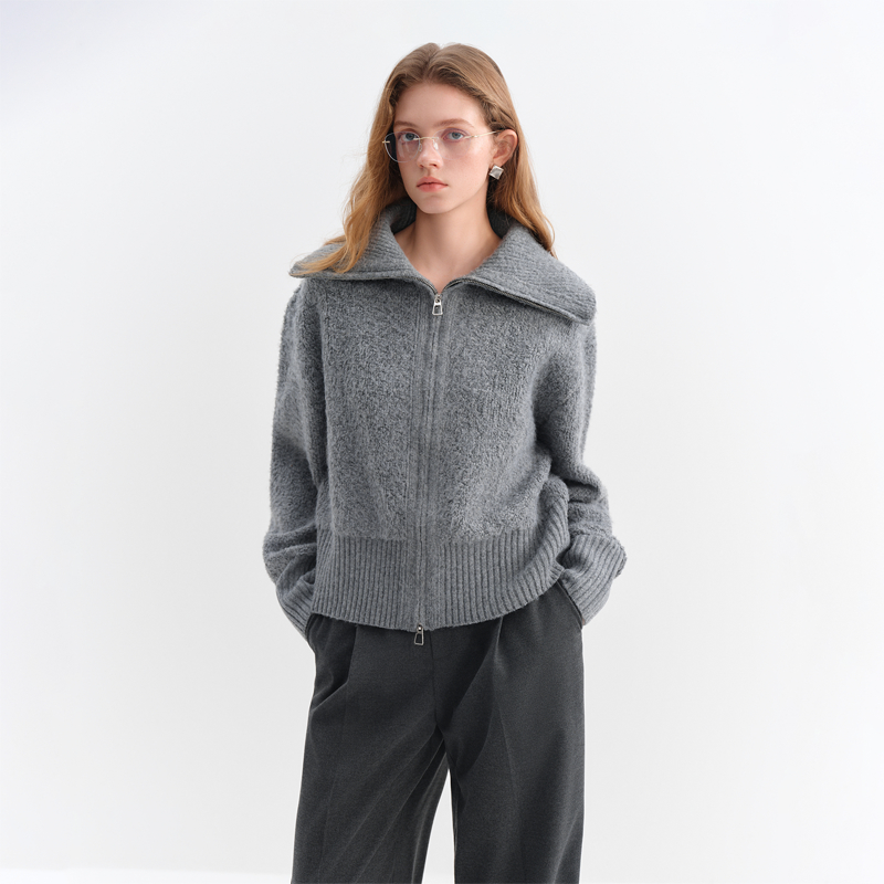 灰色学院风大翻领针织衫冬季2025新款气质通勤25FS14221