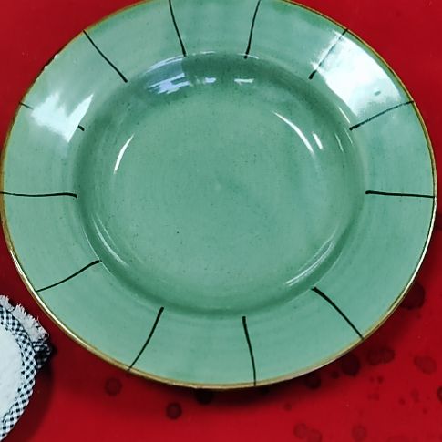 瓷片瓷片，摆件，都有微瑕疵，