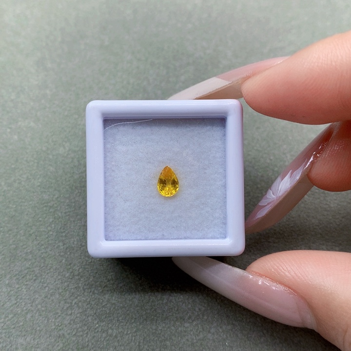 蓝宝石裸石未镶嵌天然金丝雀蓝宝石