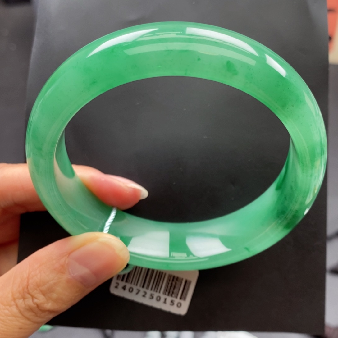 石英质玉手镯未镶嵌玲**透