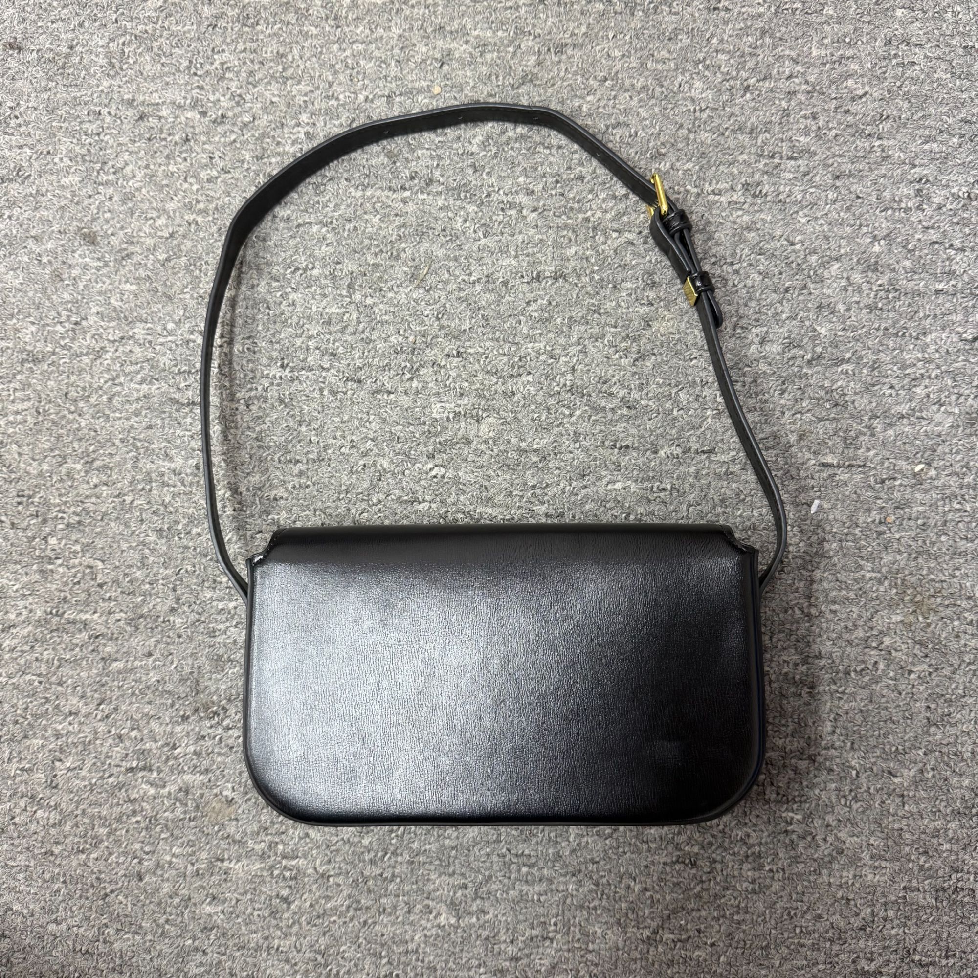 【A38】   新款经典 黑色凯旋门-腋下包