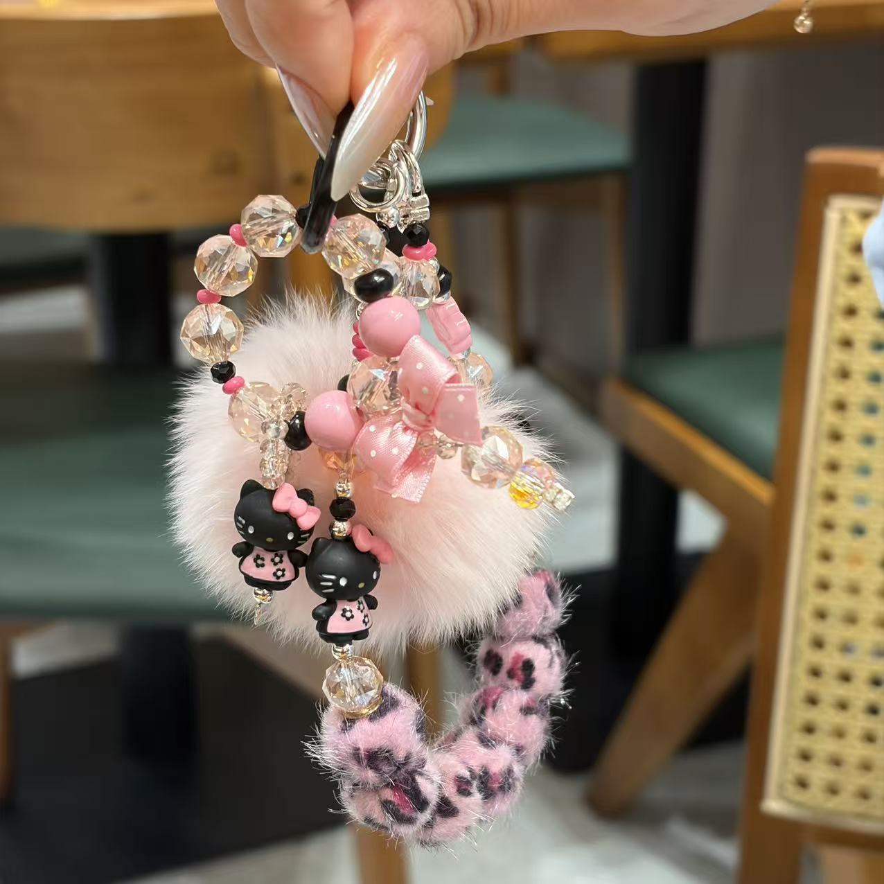 2241辣妹合金KT手机链