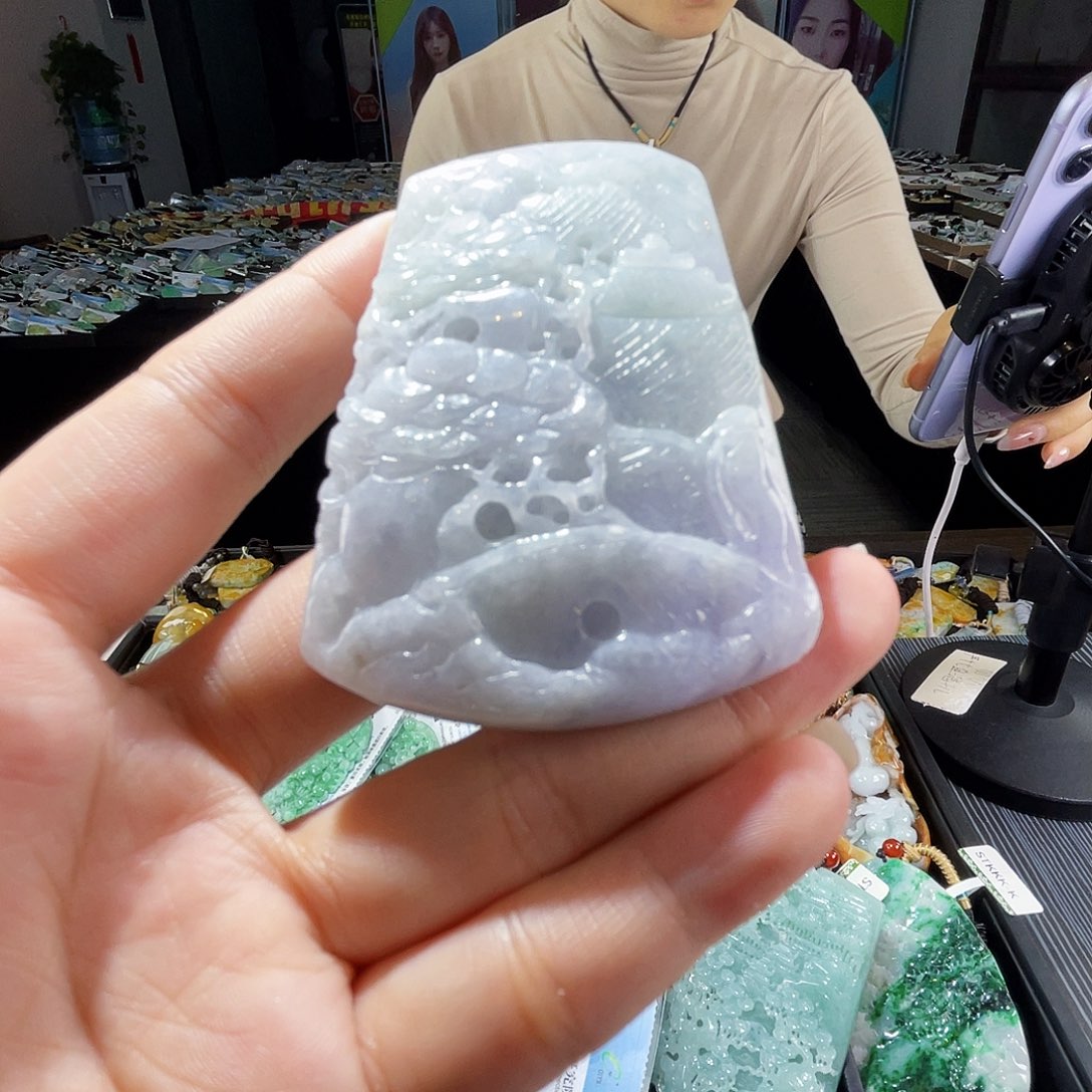 颈饰未镶嵌翡翠一