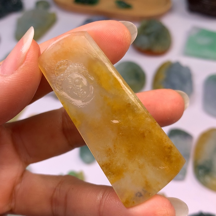 定制翡翠未镶嵌翡翠