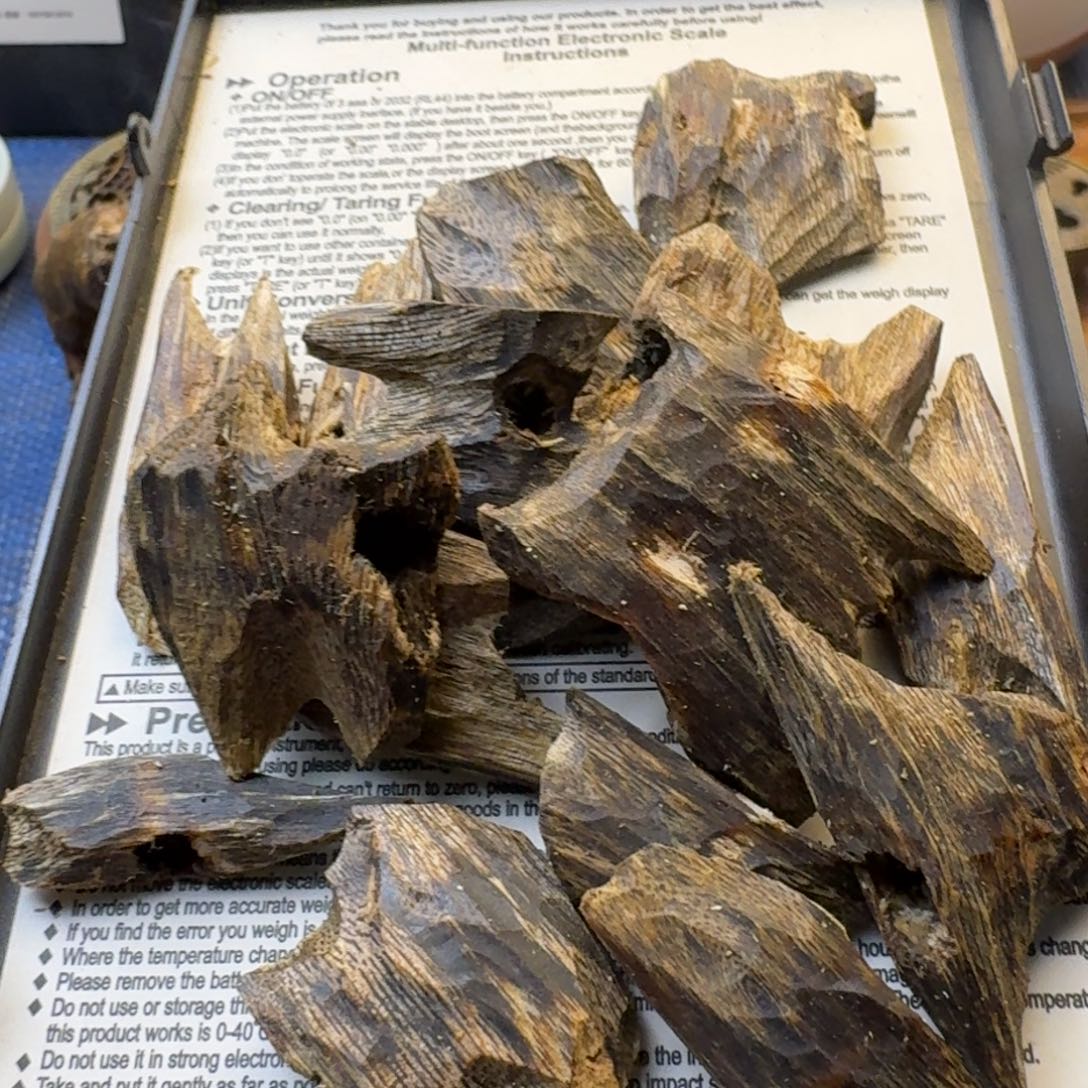 树脂制品奇楠精品块料36