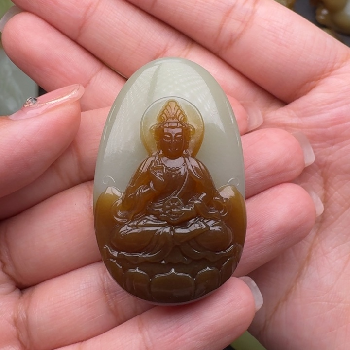 和田玉颈饰未镶嵌前*