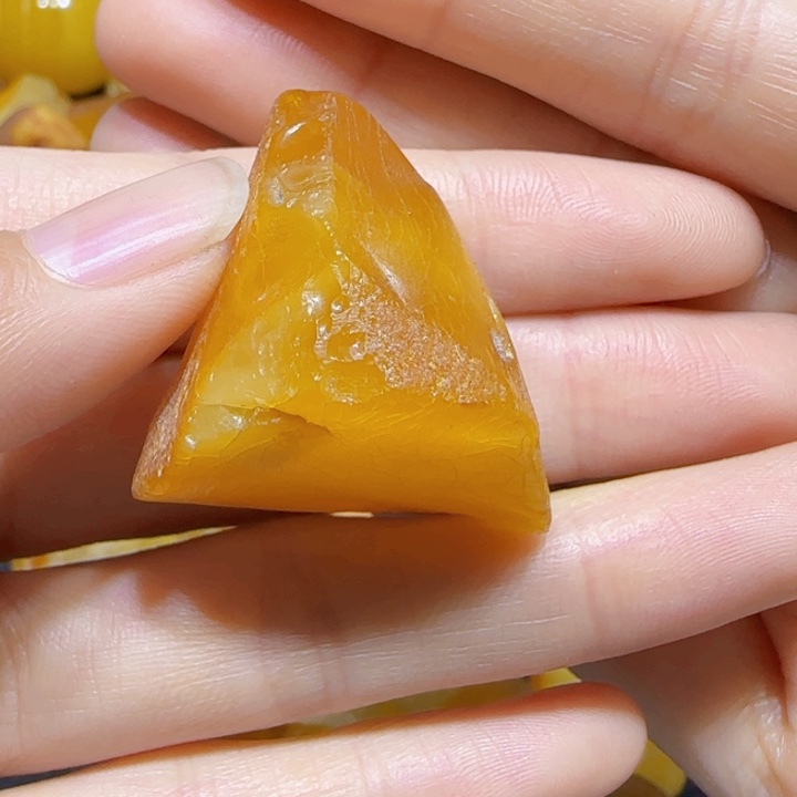 定制琥珀未镶嵌蜜蜡