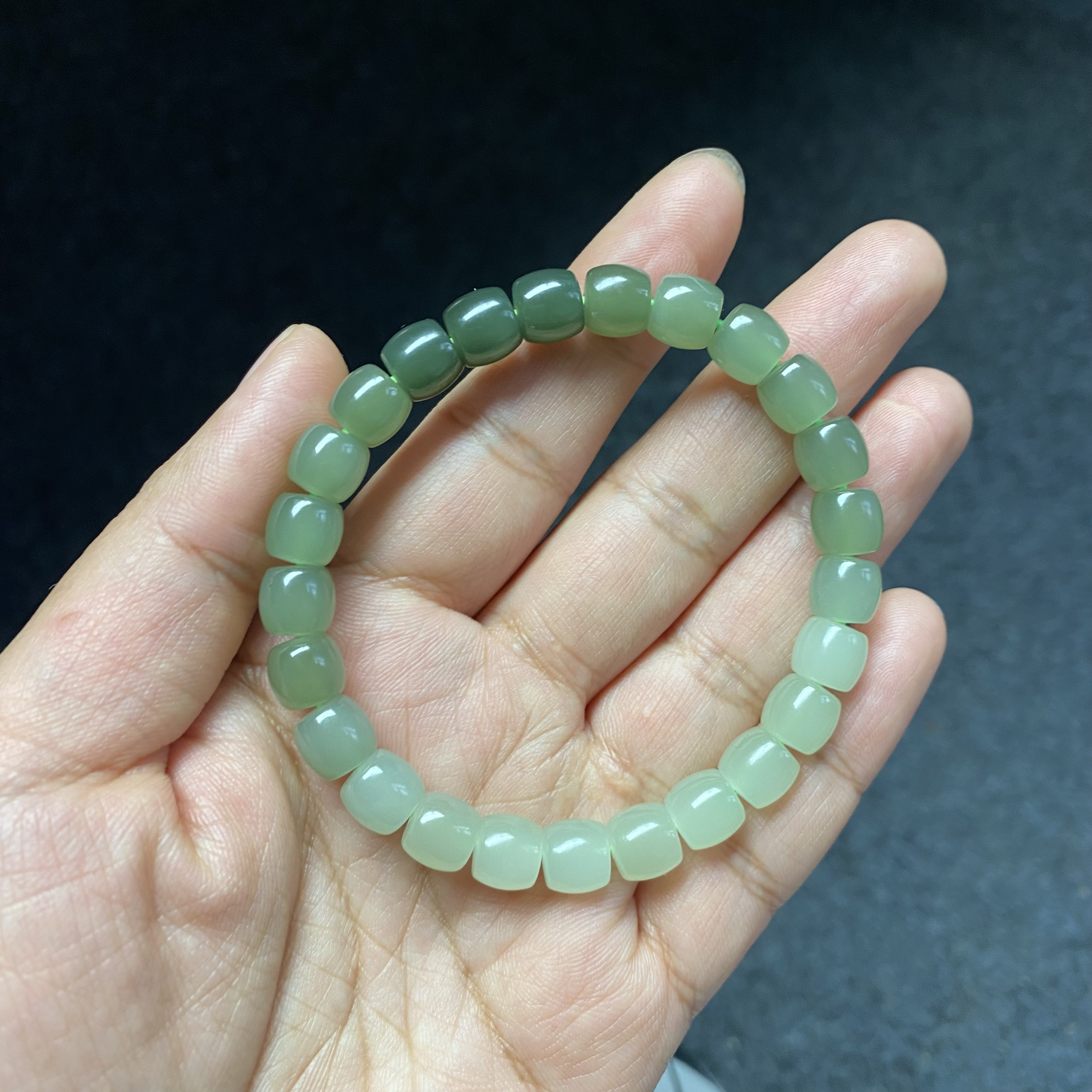 和田玉湖水绿轻奢高级感单圈女士精美渐变色多样性发货发其一
