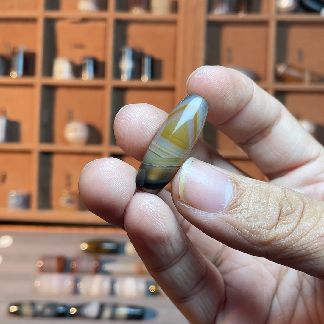 H***r玛瑙/玉髓合金颈饰