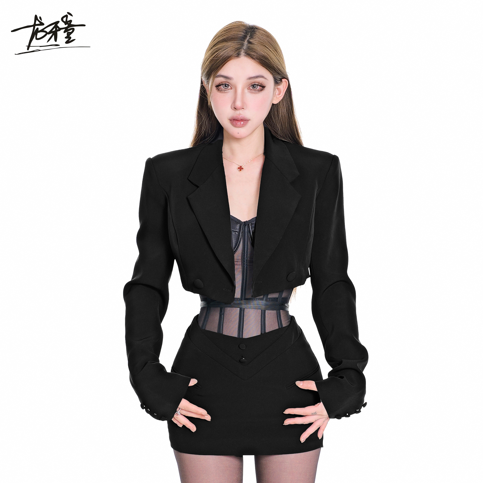 龙牙童推荐【职场指南】气质秋冬财阀千金套装辣妹短款包臀欧美风