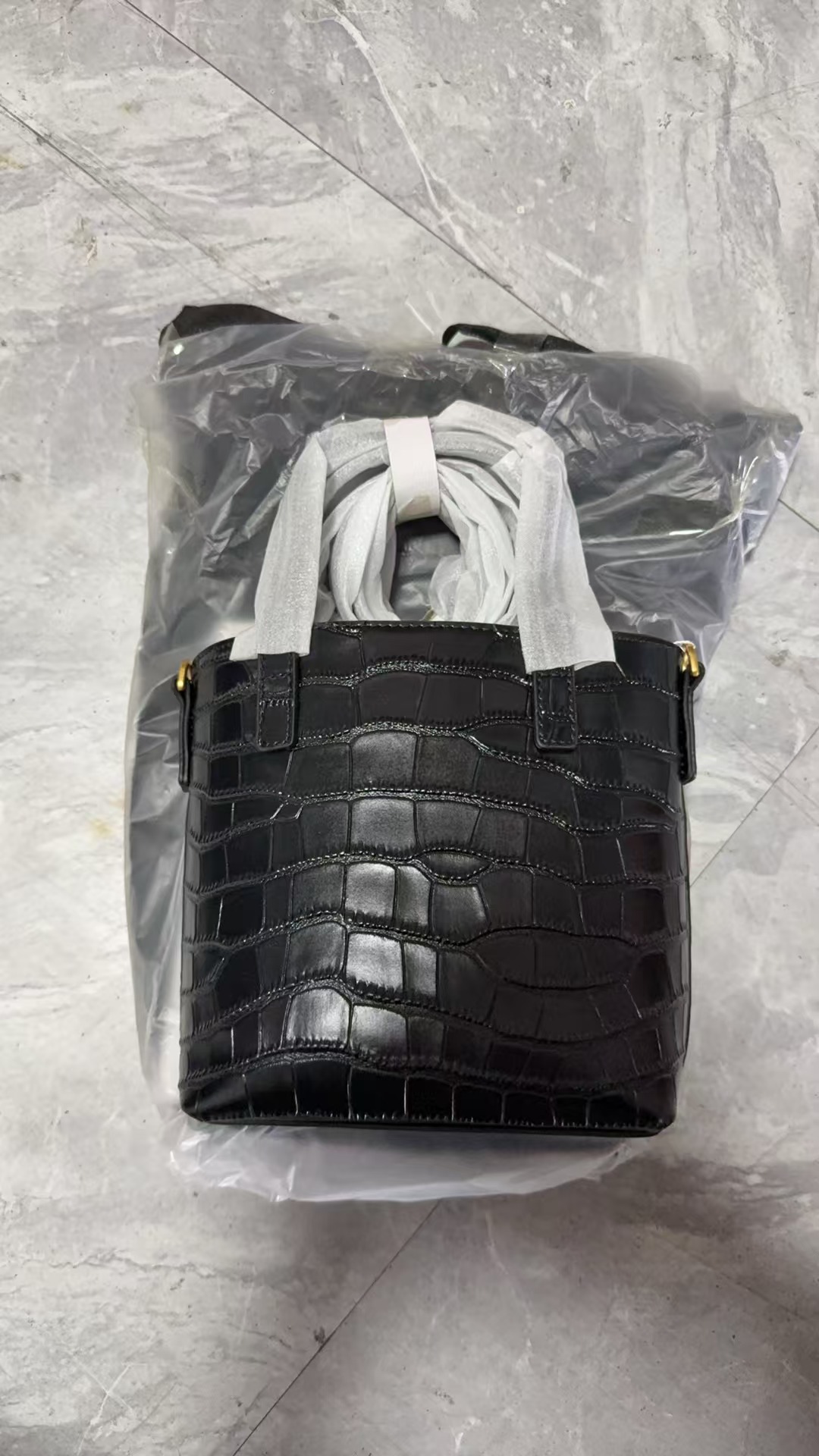 【点点福利】2011黑色【清货有瑕】新款时尚轻奢百搭气质女包