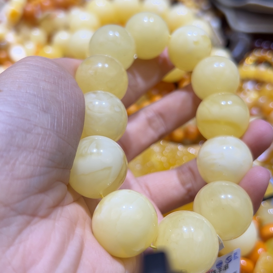 琥珀珠宝奇石未镶嵌