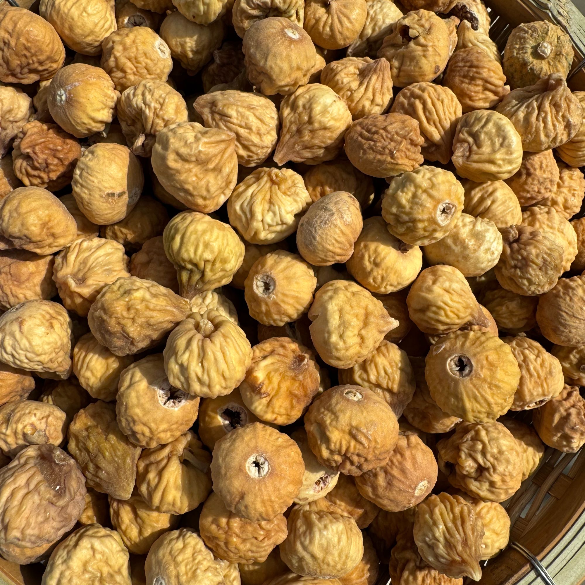 云南土特产-五-话-锅-甘