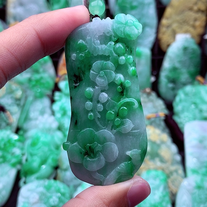 翡翠吊坠(不含链)未镶嵌