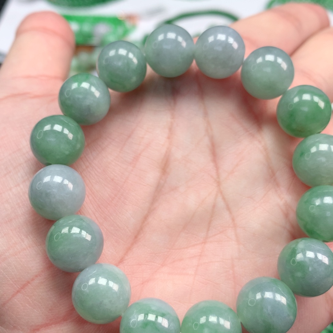 翡翠手链未镶嵌翡翠