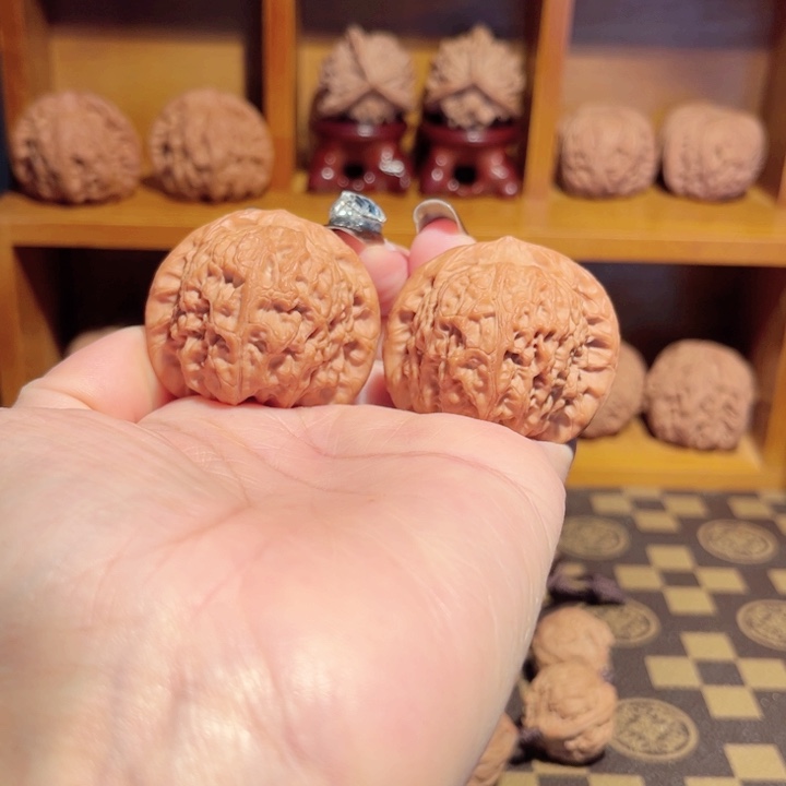 吊坠文玩核桃血麒麟