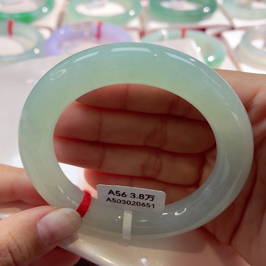 翡翠未镶嵌手镯（圆镯）68-15