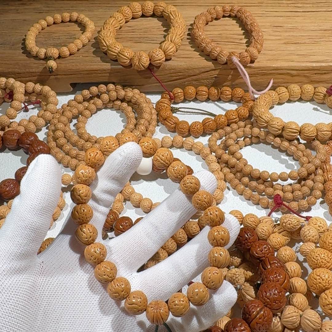 汪***茉吊坠桃核精品桃核