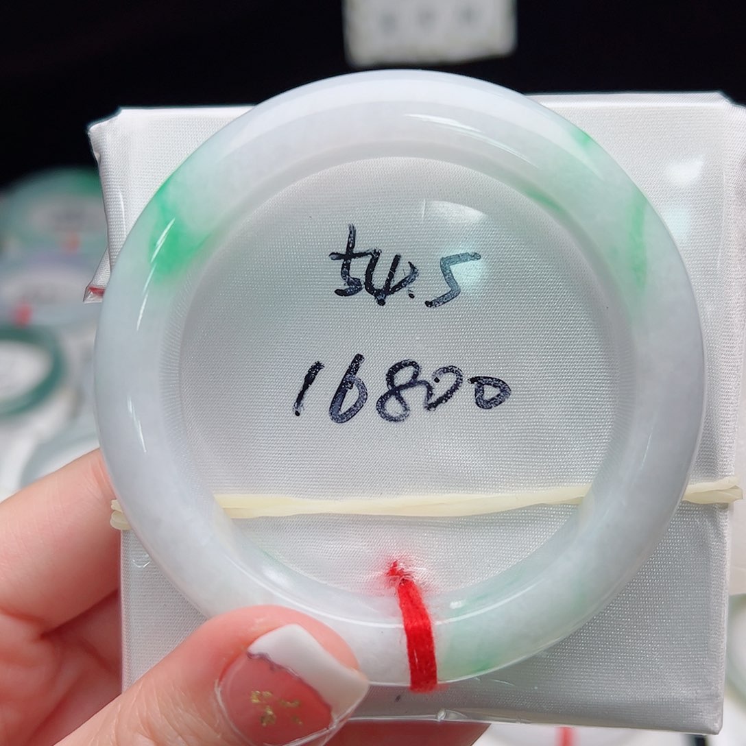 翡翠未镶嵌手镯天然