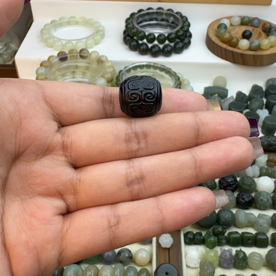 我***爱和田玉未镶嵌珠宝半成品回纹墨玉和田玉16+