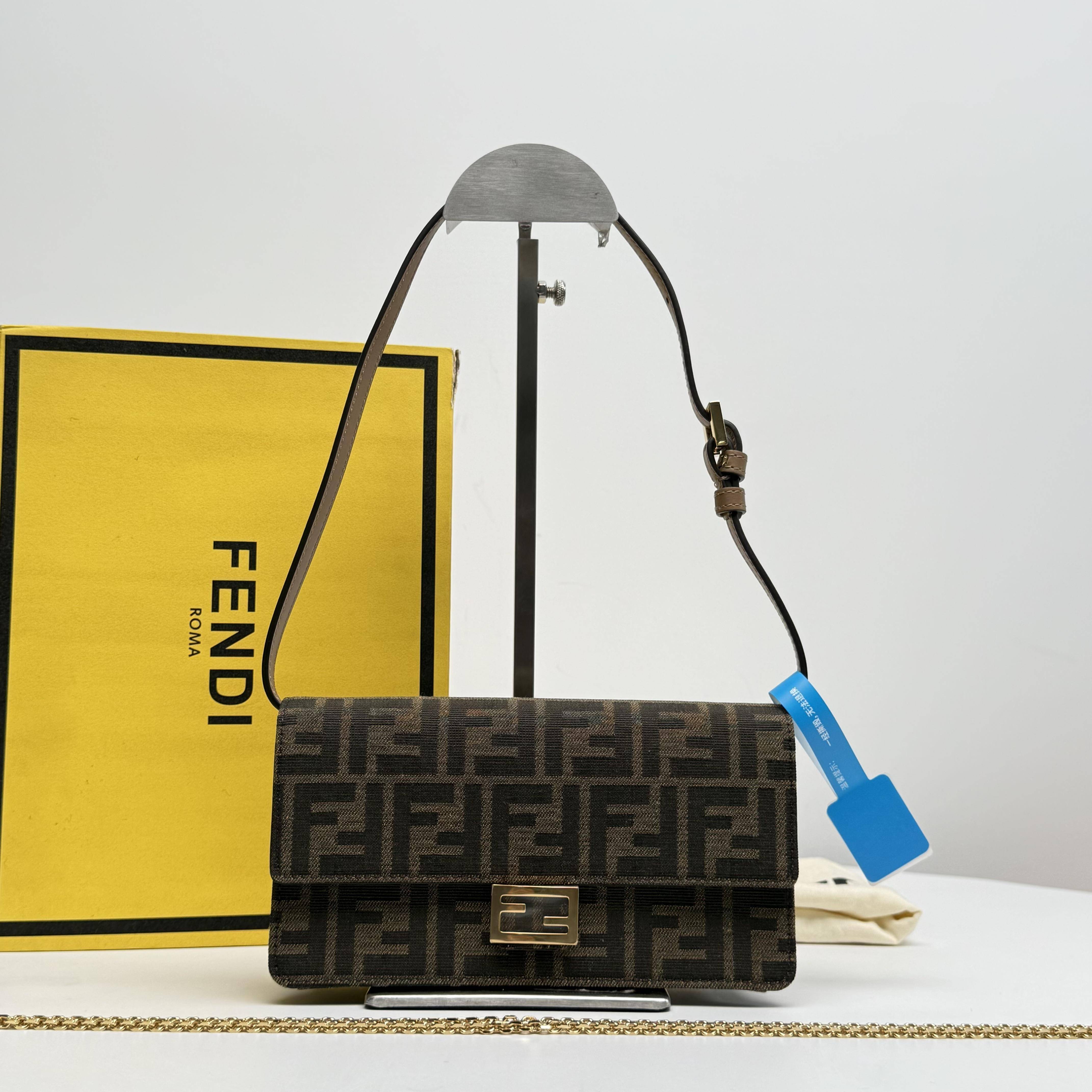 胖虎安安/芬迪/95新/公价0/箱包/斜挎包/312501260228