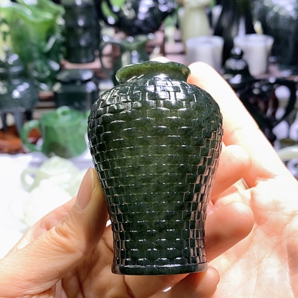 【闪购商品】和田玉摆件未镶嵌小花瓶