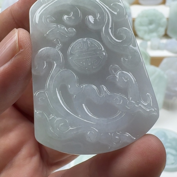 翡翠未镶嵌颈饰天然缅甸A货翡翠