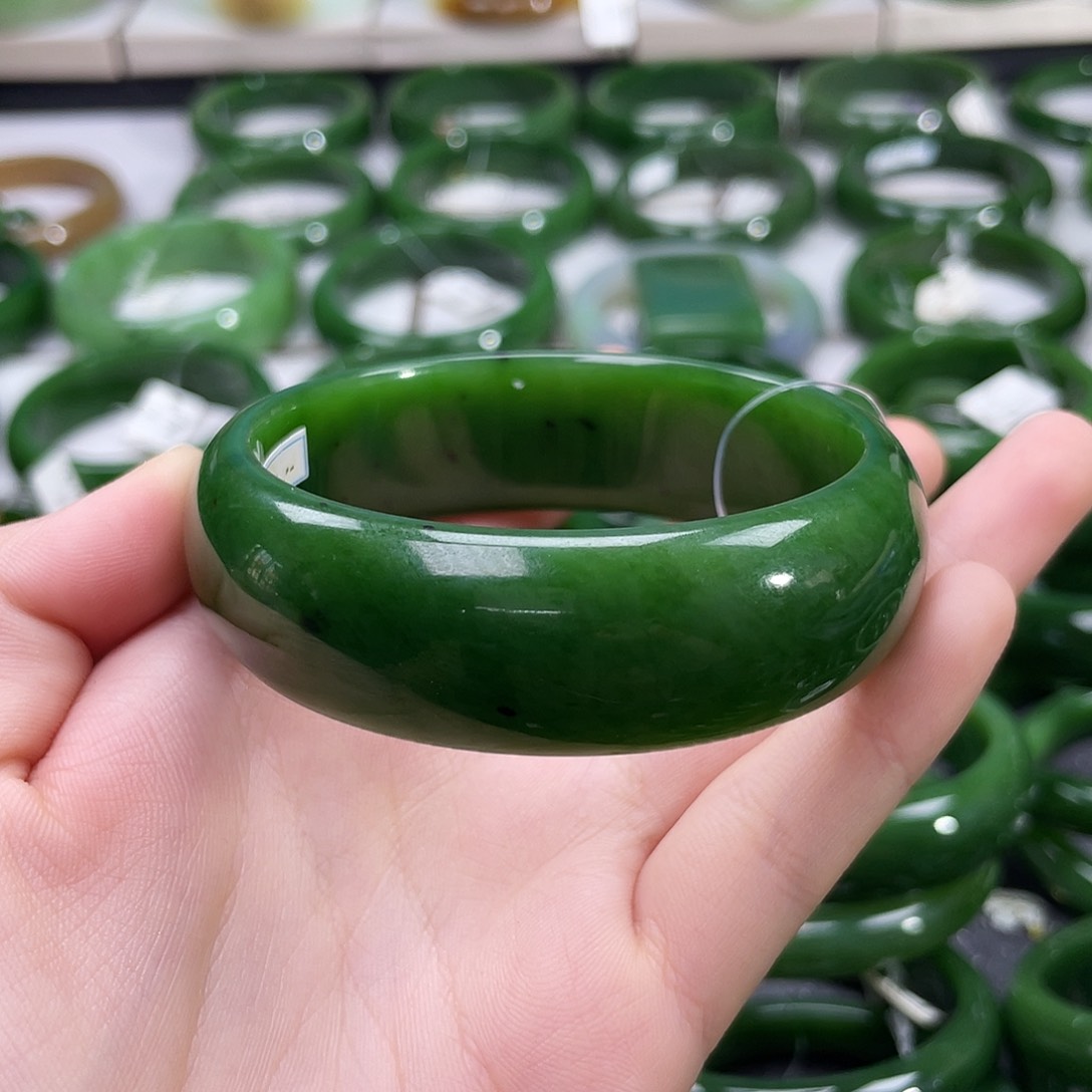 和田玉（碧玉）手镯未镶嵌