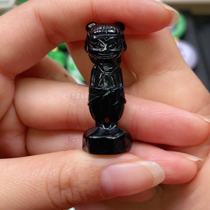 翡翠颈饰未镶嵌吊坠