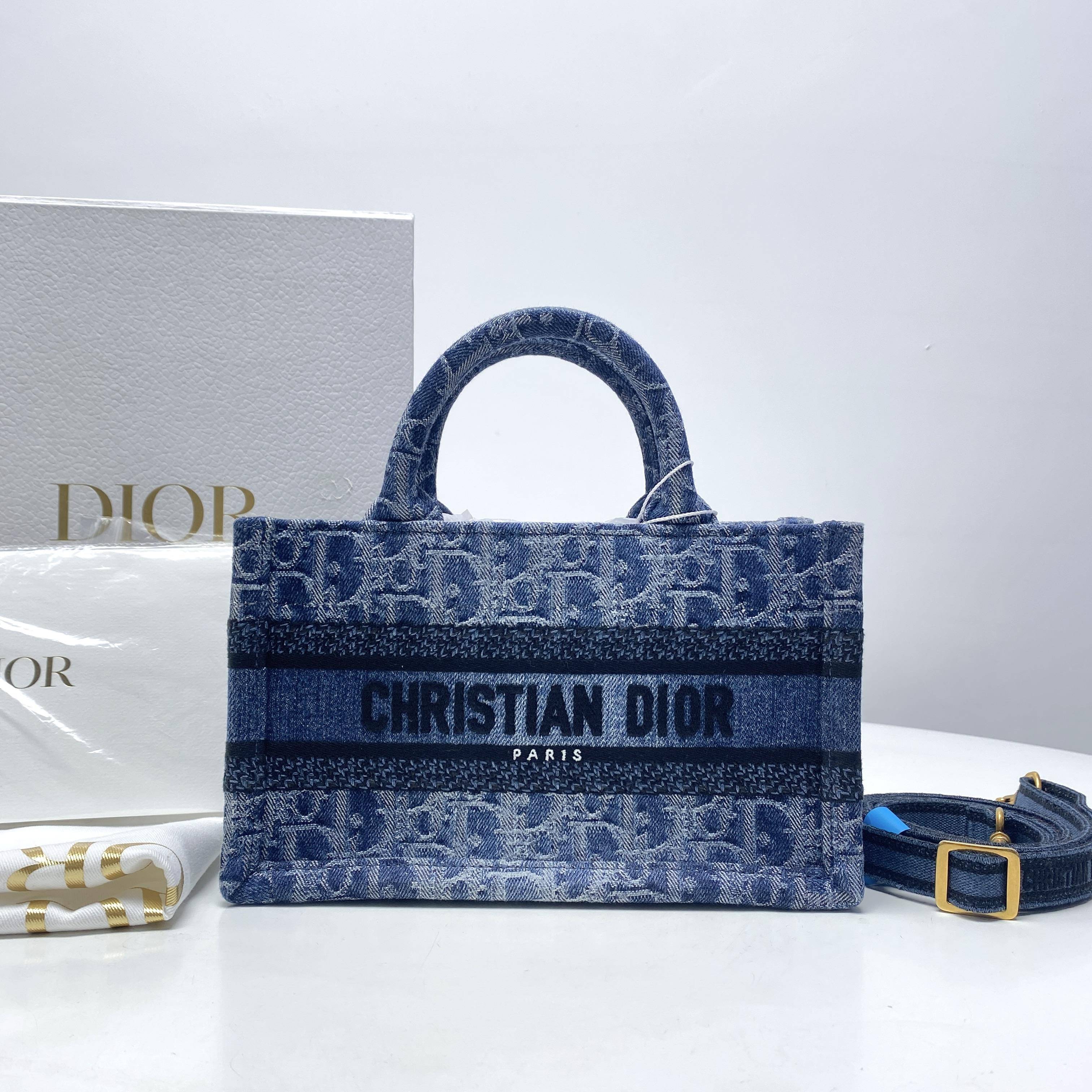 胖虎安安/迪奥/95新/公价0/箱包/斜挎包/312501160117