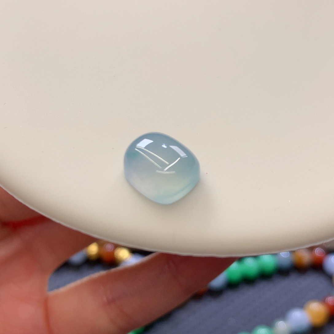 定制翡翠未镶嵌 毛货抛光定制 天空蓝随形