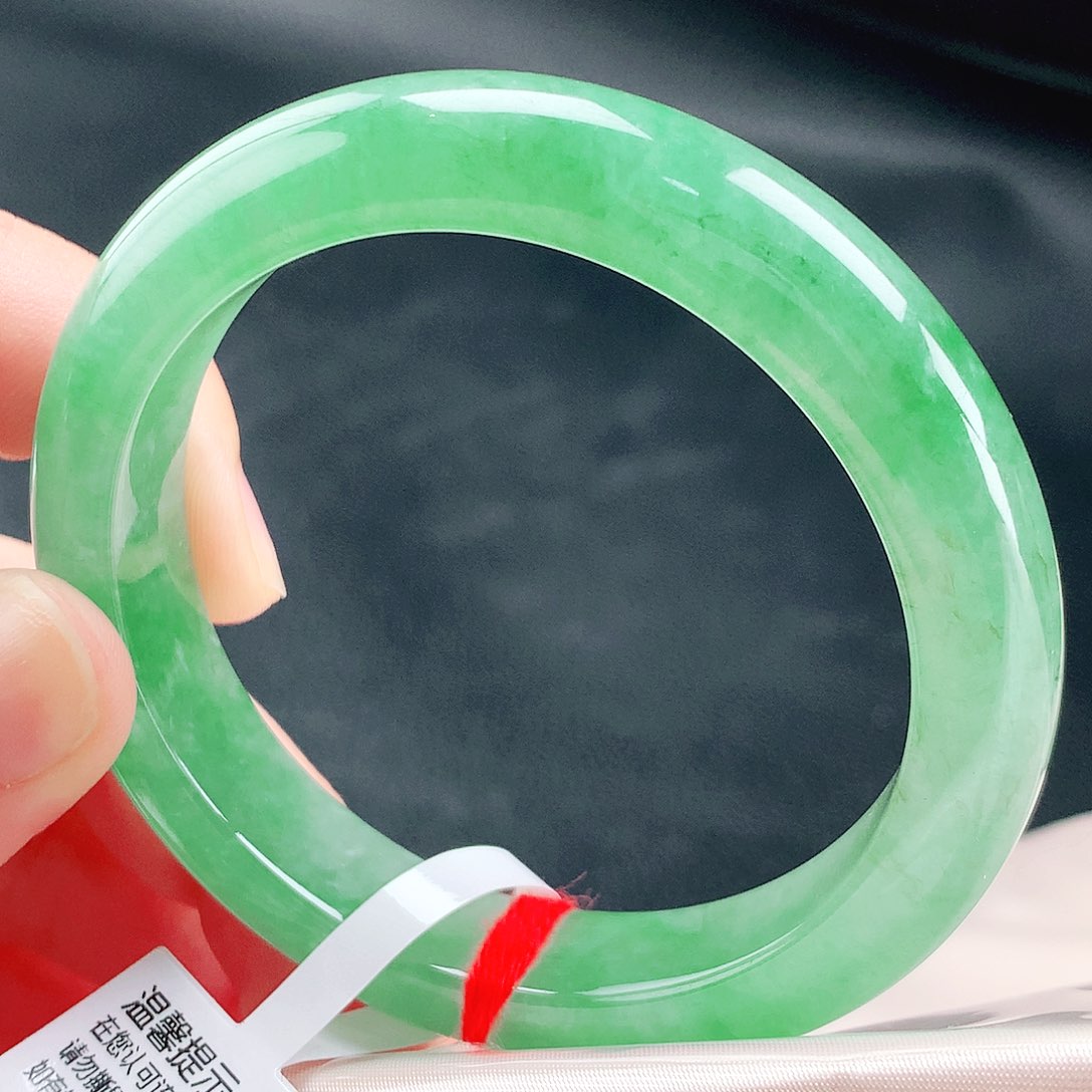 未镶嵌手镯翡翠55圈