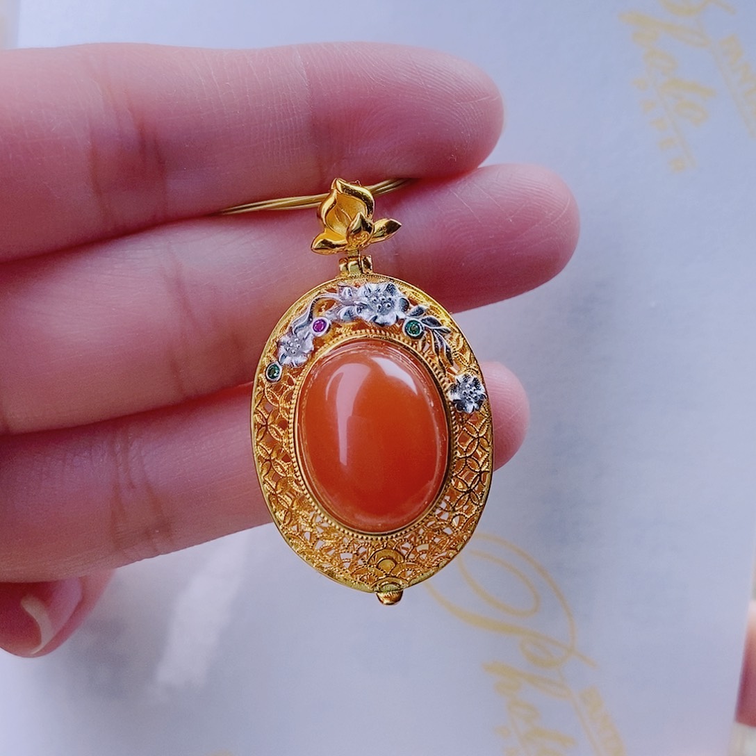 南红玛瑙颈饰银S925镀金镶嵌