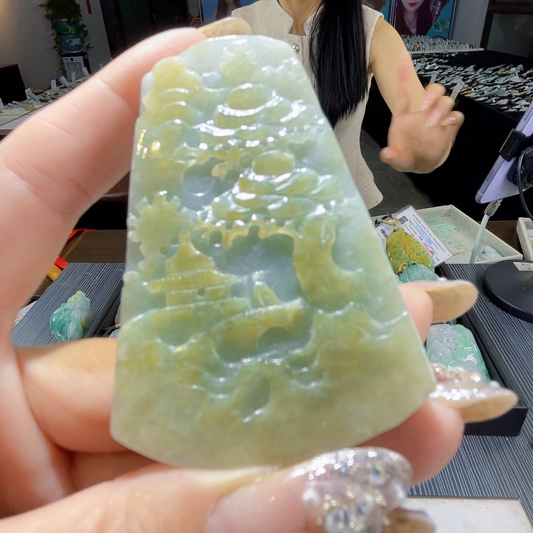 颈饰未镶嵌翡翠一