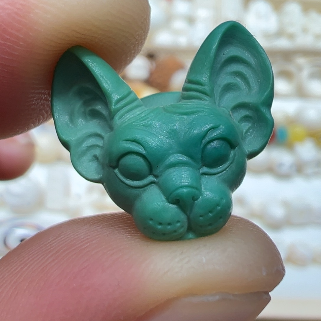 绿松石未镶嵌颈饰