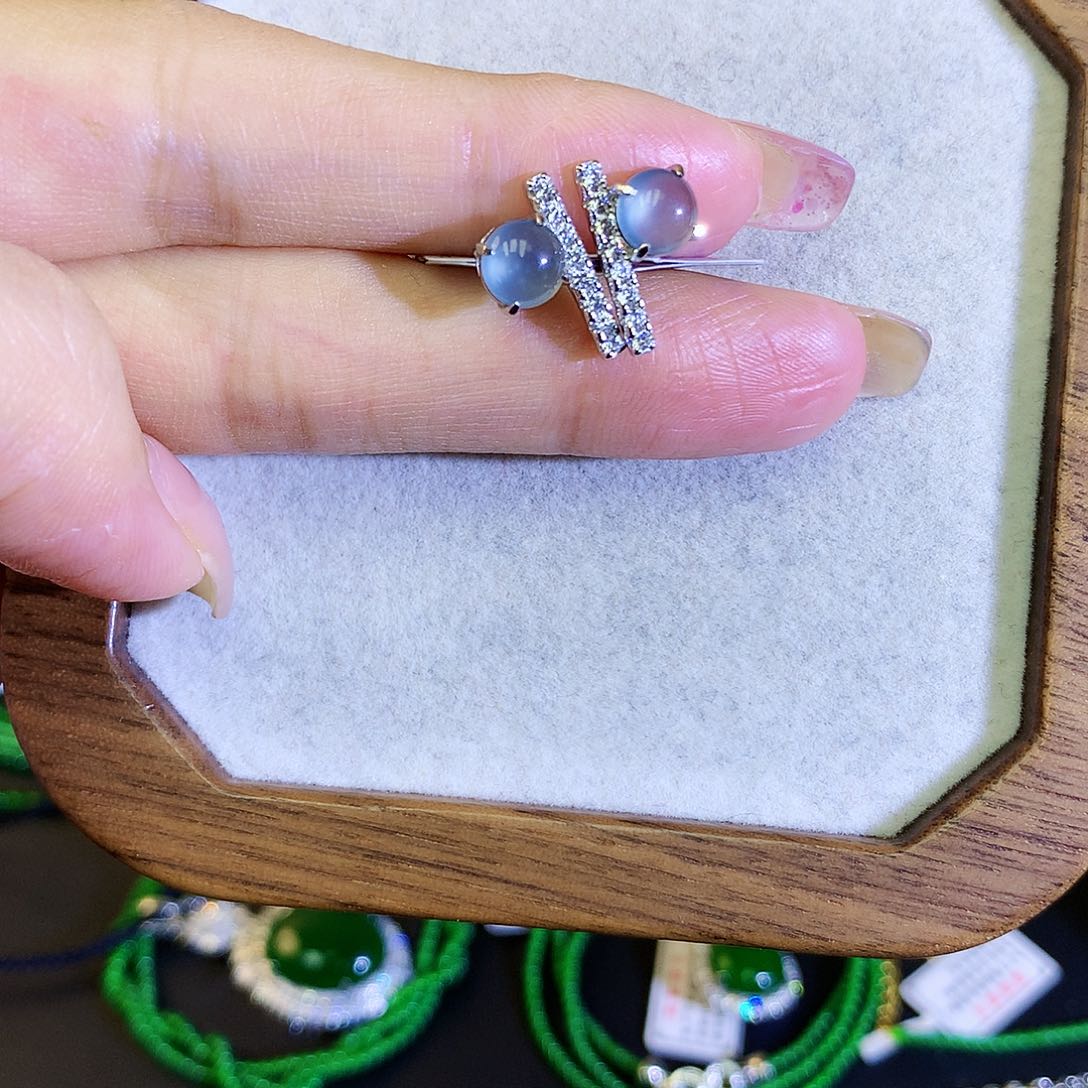 翡翠耳饰银S925镶嵌天然翡翠耳钉