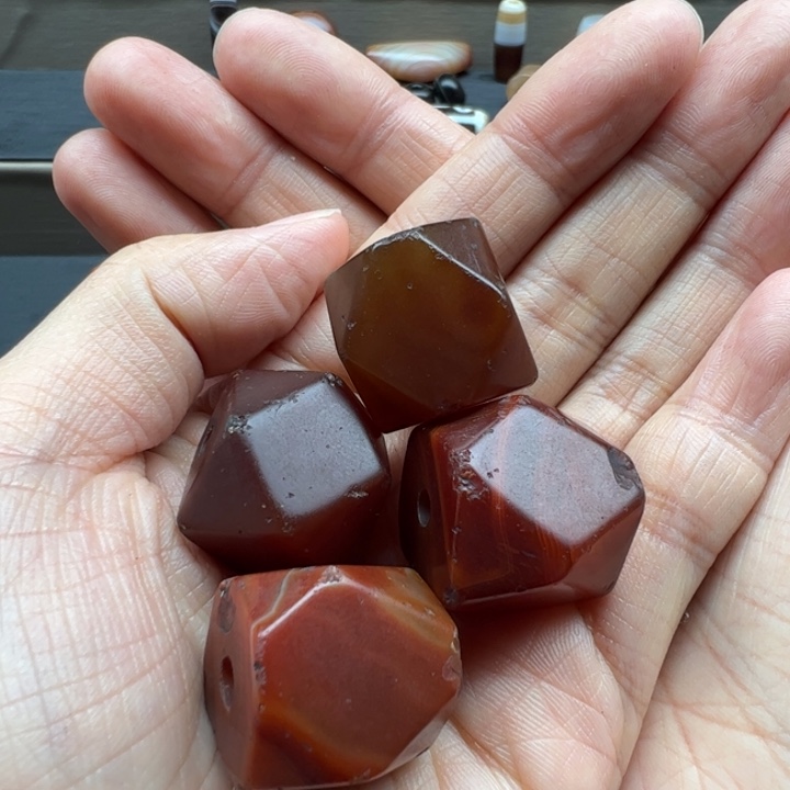 玛瑙/玉髓未镶嵌珠宝半成品