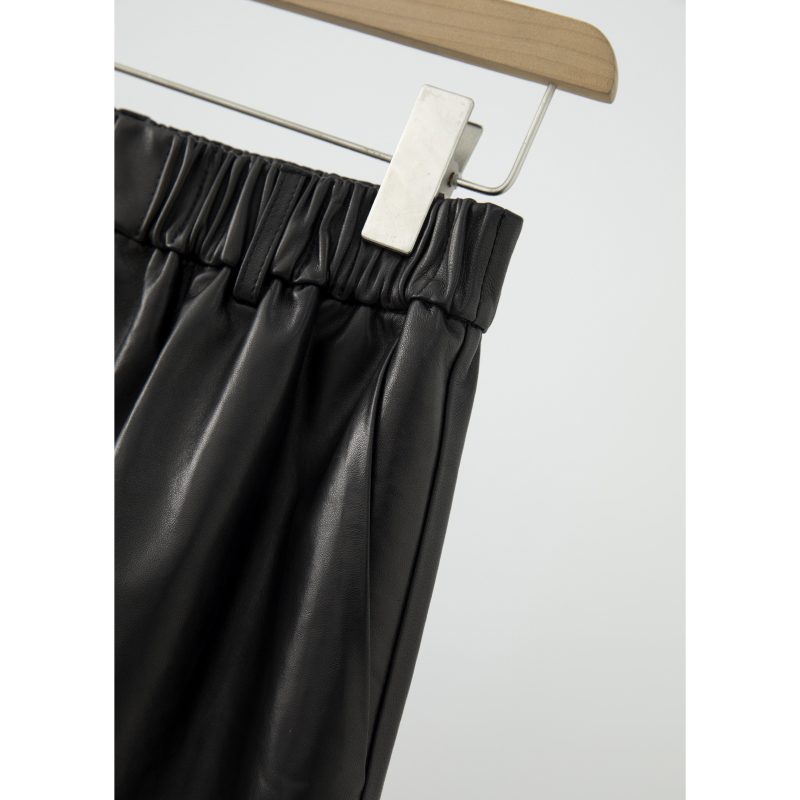 黑色皮裙松紧腰短裙时尚百搭秋半身裙YQ4G2903