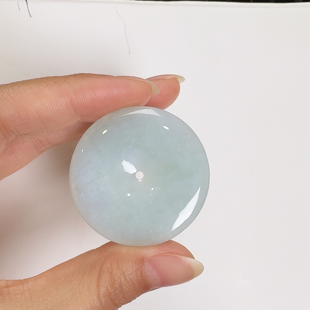 翡翠颈饰未镶嵌平安扣