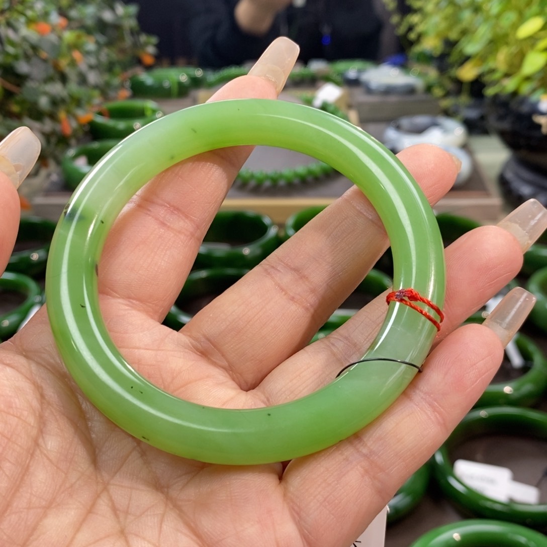 和田玉（碧玉）手镯未镶嵌