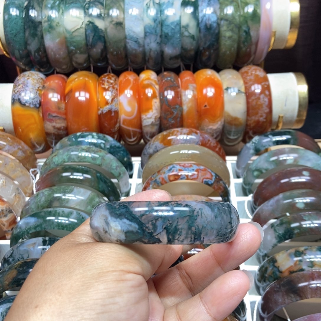 玛瑙/玉髓手镯未镶嵌暗香 56.6   刘