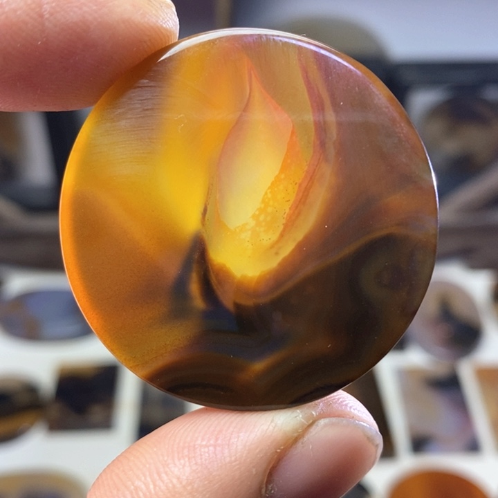 玛瑙/玉髓颈饰未镶嵌