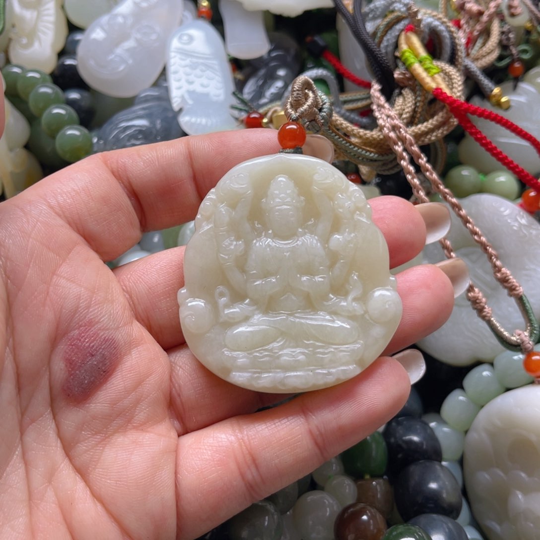 和田玉颈饰未镶嵌