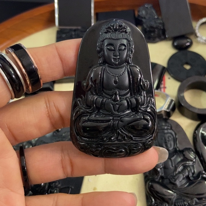 翡翠颈饰未镶嵌0**1墨翠观音