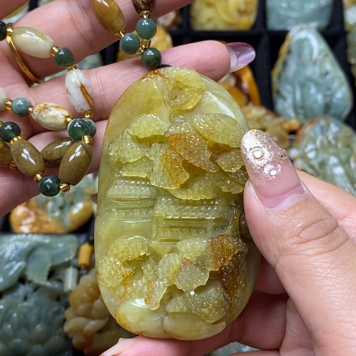 蛇纹石玉吊坠未镶嵌