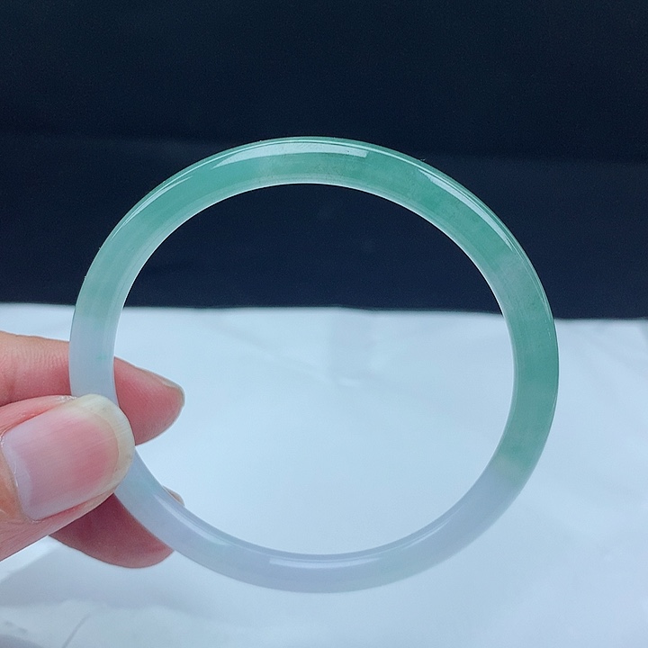 翡翠手镯未镶嵌58叮当半山水