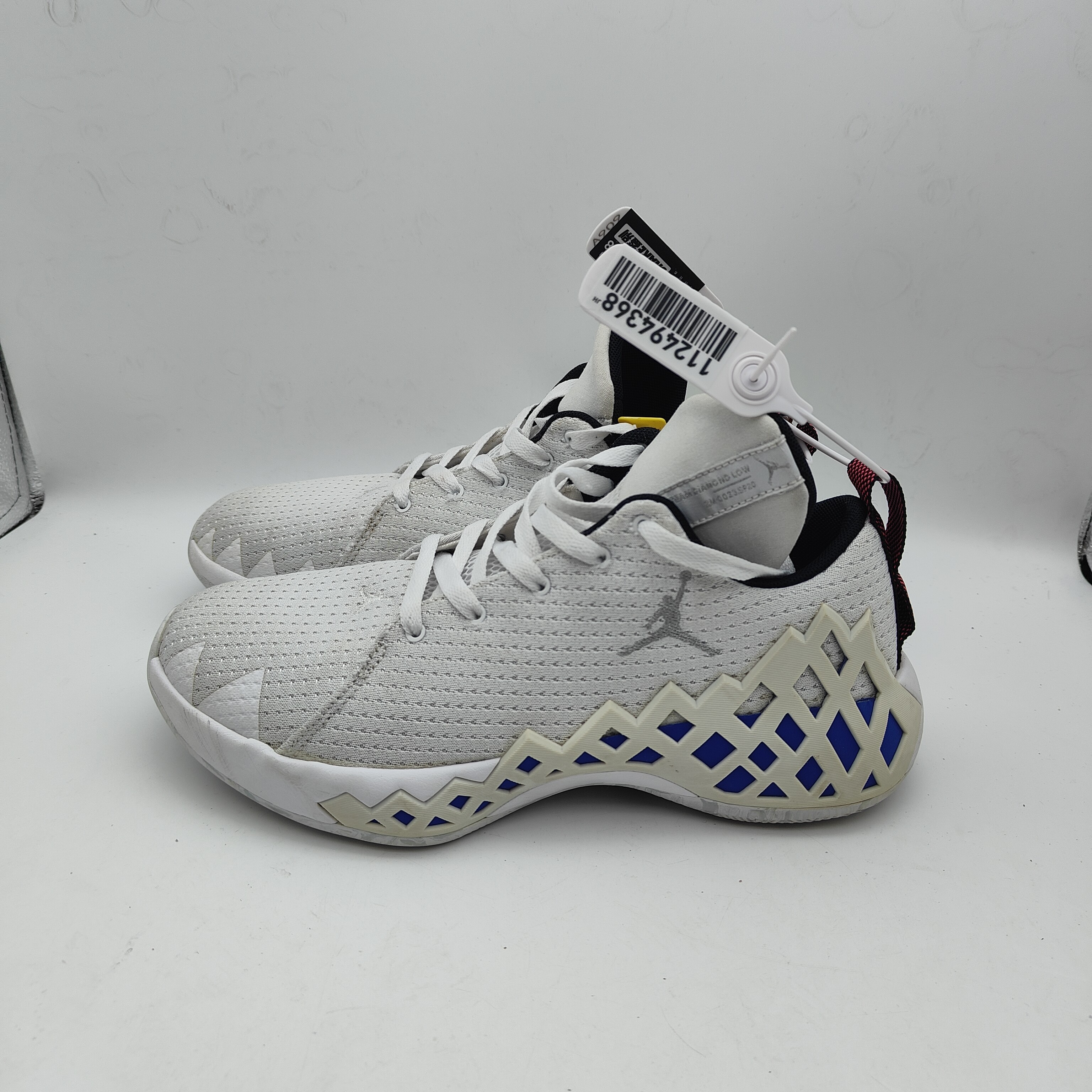 44码内长280二手/Jordan Jumpman Diamond实战篮球鞋白色蓝红鸳鸯